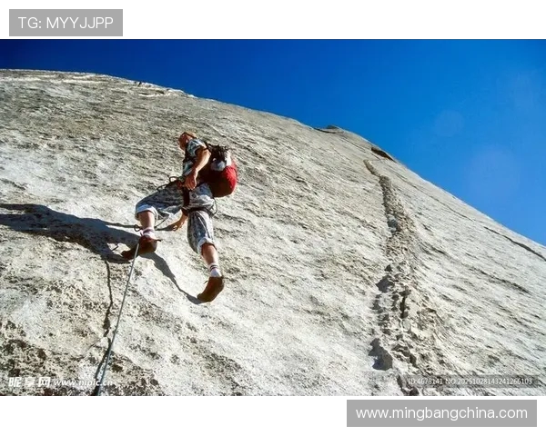 深圳攀岩队的整体压制揭秘:深度解析攀岩运动的挑战与成长之路 深圳攀岩队的整体压制揭秘:深度解析攀岩运动的挑战与成长之路