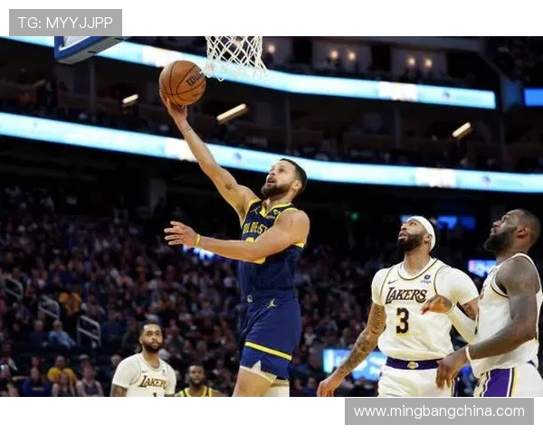 勇士与湖人激战四月五日经典对决再现篮球魅力与激情
