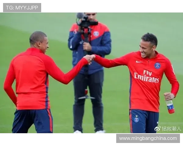 大巴黎迎战伊斯球队全力争胜精彩对决引发球迷热议