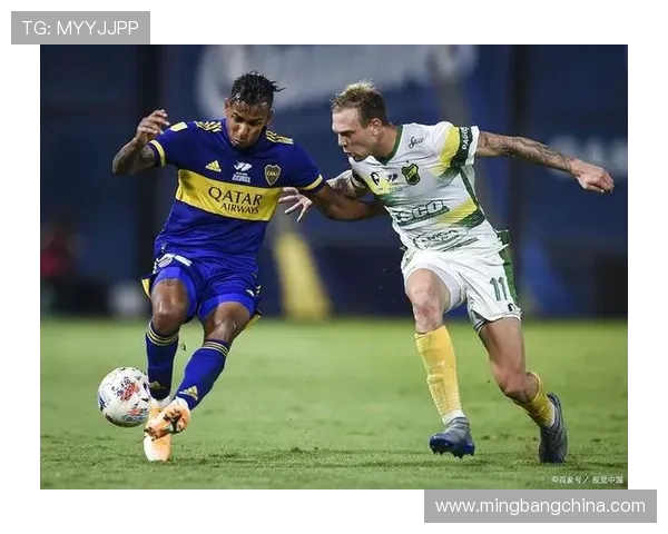 阿根廷青年队与正义队的激烈对决展现足球激情与团队精神 阿根廷青年队与正义队的激烈对决展现足球激情与团队精神