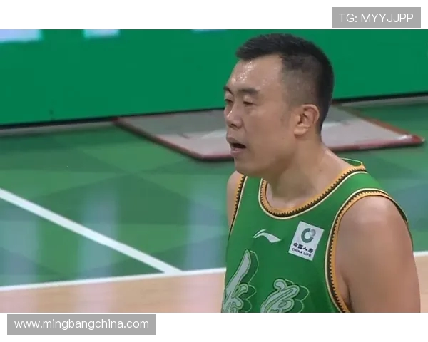 韩德君的篮球生涯回顾与未来展望：从青涩少年到CBA传奇巨星